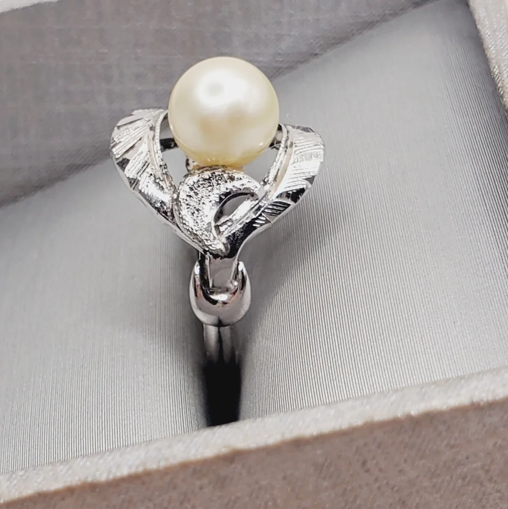 Pearl Ring 925 Sterling Silver Ring Moon Ring Vintage Ring Diamond Cut Ring